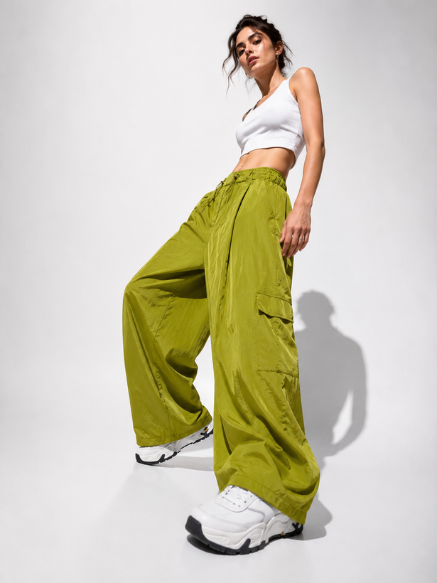 شلوار کارگو نایلونی اویشو – OYSHO Water-Repellent Nylon Cargo Trousers