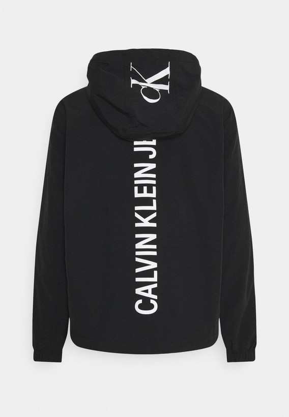 کاپشن سبک و کلاهدار مردانه Calvin Klein Jeans مشکی – لوگو چاپی پشت